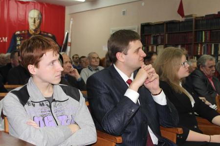 Юрий Афонин смоленским журналистам: в СМИ преобладает внешняя повестка, но люди ждут решения внутренних проблем