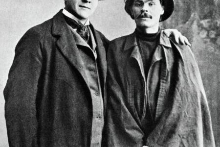 Проект KPRF.RU "Хроника революции". 18 марта 1917 года: Вышел первый номер "Правды", Корнилову дана задача навести порядок в гарнизоне, введены карточки на все продукты