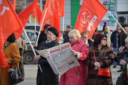 «Нет антинародной социально-экономической политике Путина-Медведева!». Митинг в Ростове-на-Дону