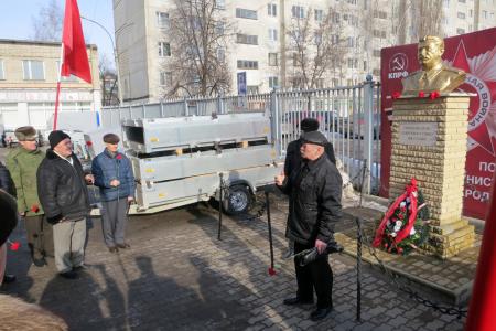 Тамбовские коммунисты почтили светлую память И.В. Сталина