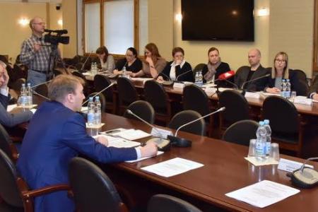 В Госдуме прошло заседание рабочей группы по доработке законопроекта Алексея Куринного о перевозке детей-инвалидов