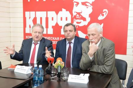 В Новосибирске прошла пресс-конференция Сергея Обухова и Виктора Пешкова
