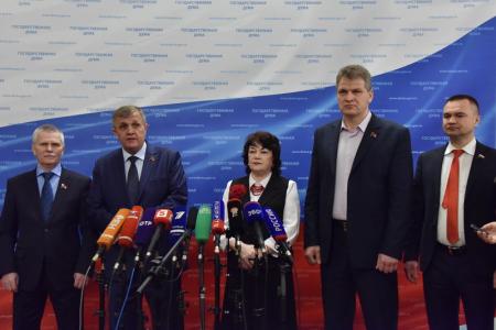 «Центробанк не хочет заниматься кредитованием и финансированием реального сектора производства». Н.В. Коломейцев, Т.В. Плетнева и А.В. Куринный выступили перед заседанием Госдумы