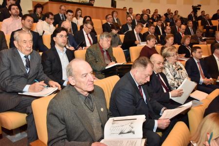 В.И. Кашин провел парламентские слушания о законодательном обеспечении развития переработки сельскохозяйственной продукции