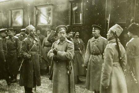 Проект KPRF.RU "Хроника революции". 7 марта 1917 года: уволенные рабочие Путиловского завода обратились за поддержкой ко всем рабочим Петрограда, а царь отправился в ловушку к заговорщикам