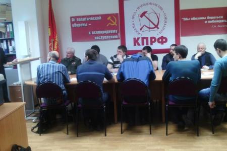 Пермский край. Слушатели «Школы молодого коммуниста» готовятся к защите рефератов
