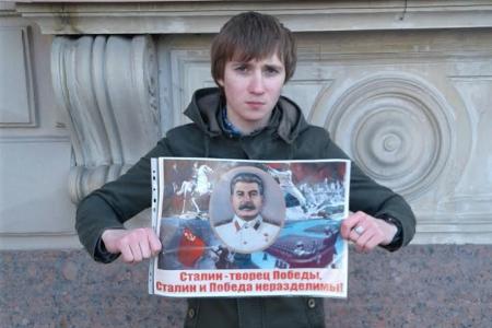 Антисоветчики не унимаются. Петербургские «яблочники» предлагают по всей стране запретить положительно отзываться о Сталине