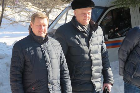  На снег! Мэр-коммунист Анатолий Локоть поприветствовал участников акции «Снежный десант — Новосибирск»