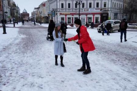 НРО КПРФ поздравило нижегородок с наступающим международным женским днем