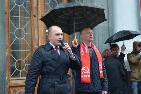 Севастопольские коммунисты на пикете выразили недоверие местным депутатам