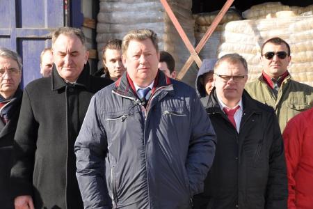 Коммунисты отправили гуманитарный груз шахтерам Ростовской области