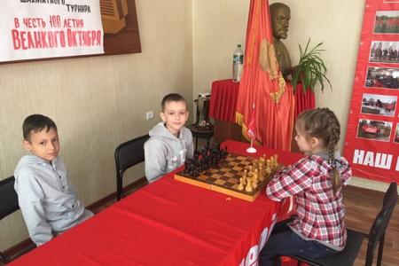 Татарстан. В Нижнекамске стартовал шахматно-шашечный турнир, организованный местным отделением КПРФ