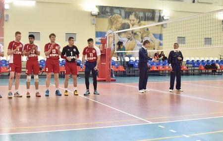 Спортклуб КПРФ провел крупный волейбольный турнир