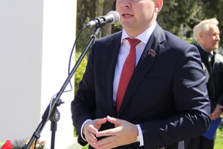 Ю.В. Афонин в Крыму: Каждый восстановленный памятник Ленину – наша победа в борьбе за сохранение исторической памяти