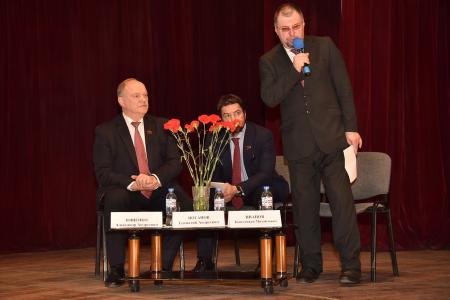 Г.А. Зюганов: Без машиностроения, робототехники, электроники у страны нет будущего