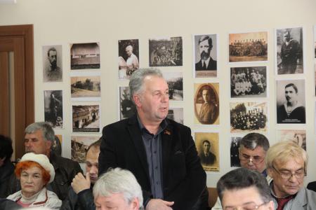 Ю.В. Афонин на встрече с коммунистами Крыма: Нужно крепить организационное и идейное единство, готовиться к съезду партии и достойно встретить 100-летие Великого Октября!