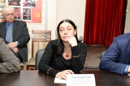 Круглый стол «От Февраля – к Октябрю» прошел в помещении Новосибирского областного комитета КПРФ