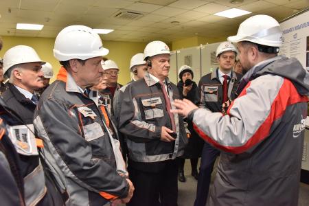 Г.А. Зюганов: Без машиностроения, робототехники, электроники у страны нет будущего