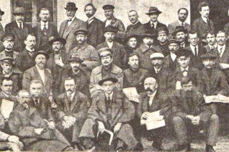 Проект KPRF.RU "Хроника революции". 6 апреля 1917 года: США вступили в войну с Германией, в Кронштадте прошел многотысячный митинг матросов и рабочих, Ленин выезжает в Берн