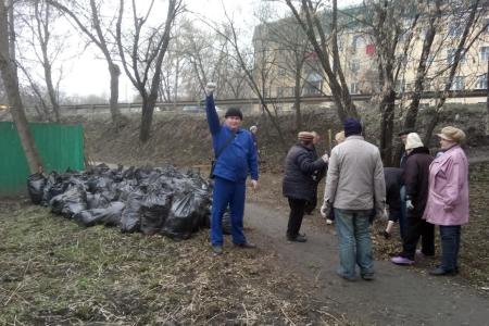 Московская область. Подольские коммунисты провели субботник в музее-заповеднике Подолье «Домик Ленина»