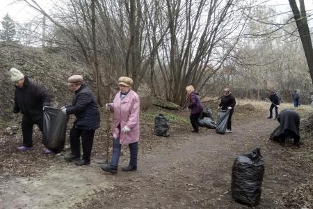 Московская область. Подольские коммунисты провели субботник в музее-заповеднике Подолье «Домик Ленина»