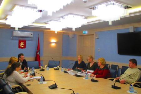 Фракция КПРФ в Мосгордуме провела рабочее совещание по вопросам жителей ветхого жилья, которых власти не включают в программу переселения