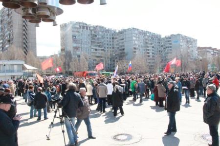 В Самаре прошел многотысячный марш в защиту пенсионеров и отставку Губернатора Меркушкина