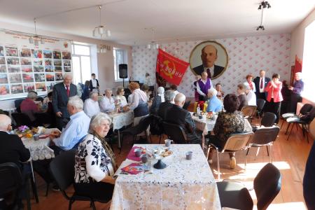 Оренбургские коммунисты чествовали «Детей войны»