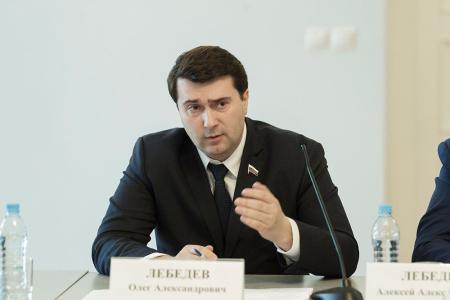 Губернатор Тульской области Алексей Дюмин поддержал предложение Олега Лебедева о внесении регионального закона о Знамени Победы