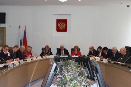 Законопроект волгоградских коммунистов "О детях войны" не получил поддержки профильных комитетов областной Думы