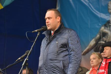 В Москве на Театральной площади начался протестный митинг КПРФ
