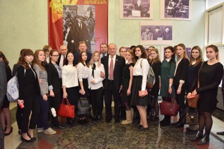 «Самыми могучими мы были во времена советской эпохи». Г.А. Зюганов выступил в Госдуме на открытии ленинской выставки