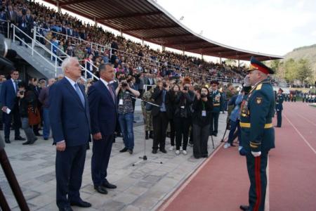  К. Тайсаев принимает участие в официальной церемонии вступления в должность Президента Республики Южная Осетия Анатолия Бибилова 