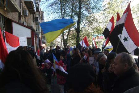 «Мир Сирийскому народу!». Коммунисты и комсомольцы Украины выразили поддержку сирийскому народу у посольства Сирийской Арабской Республики в Киеве