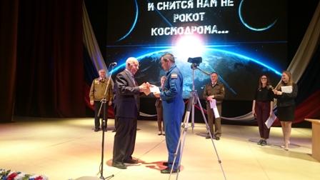 Ставропольские коммунисты организовали  встречу детей города с космонавтом Олегом Скрипочкой