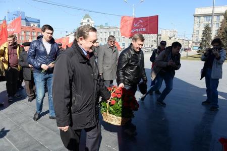Новосибирские коммунисты поздравили Владимира Ленина с Днем рожденья