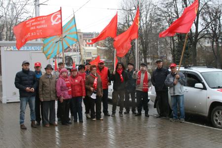 В Калуге коммунисты отметили День космонавтики