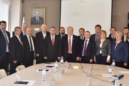 Г.А. Зюганов: Без машиностроения, робототехники, электроники у страны нет будущего