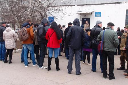 В Луганске установили мемориальную доску в память о первом Главе ЛНР Валерии Болотове