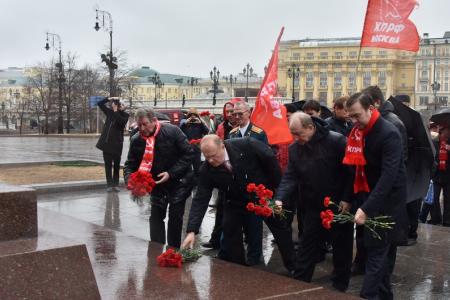 Г.А. Зюганов: Для того, чтобы двигаться вперед, надо учиться у первопроходцев