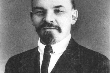 Проект KPRF.RU "Хроника революции". 9 апреля 1917 года: Временное правительство выпустило обращение о целях войны, Ленин из Цюриха выезжает в Россию