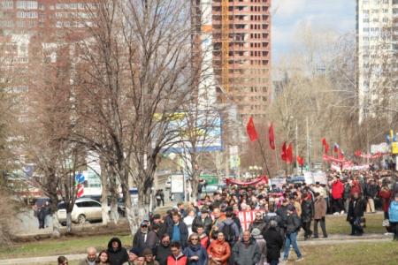 В Самаре прошел многотысячный марш в защиту пенсионеров и отставку Губернатора Меркушкина