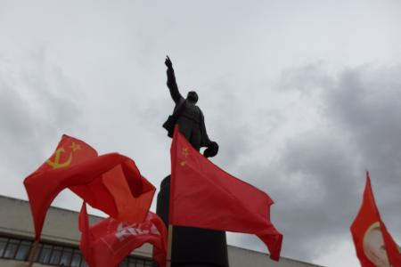 Калуга. Ленин жил, Ленин жив, Ленин будет жить!