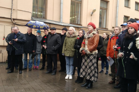 А.В. Воронцов принял участие в возложении цветов к памятнику В.И. Ленину в Петербурге