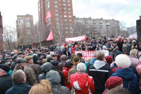 В Самаре прошел многотысячный марш в защиту пенсионеров и отставку Губернатора Меркушкина