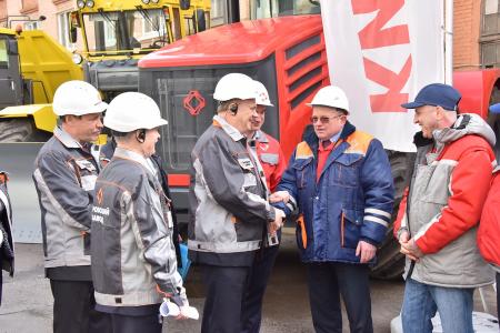 Г.А. Зюганов: Без машиностроения, робототехники, электроники у страны нет будущего