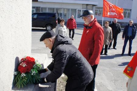 В Кургане коммунисты и их сторонники провели серию мероприятий, посвященных В.И.Ленину 