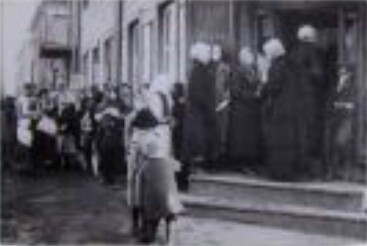 Проект KPRF.RU "Хроника революции". 10 апреля 1917 года: В Петрограде продолжается продовольственный кризис, московские рабочие протестуют против войны