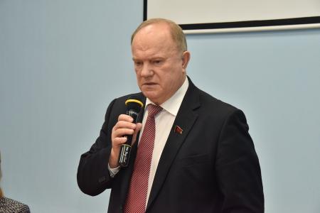 Г.А. Зюганов: Без машиностроения, робототехники, электроники у страны нет будущего