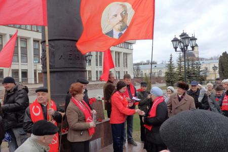 Калуга. Ленин жил, Ленин жив, Ленин будет жить!